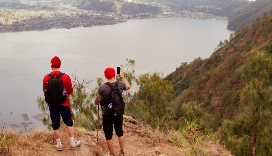 Here’s What You Should Bring On A Day Hike